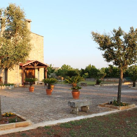 Masseria Tolla Остуни Екстериор снимка