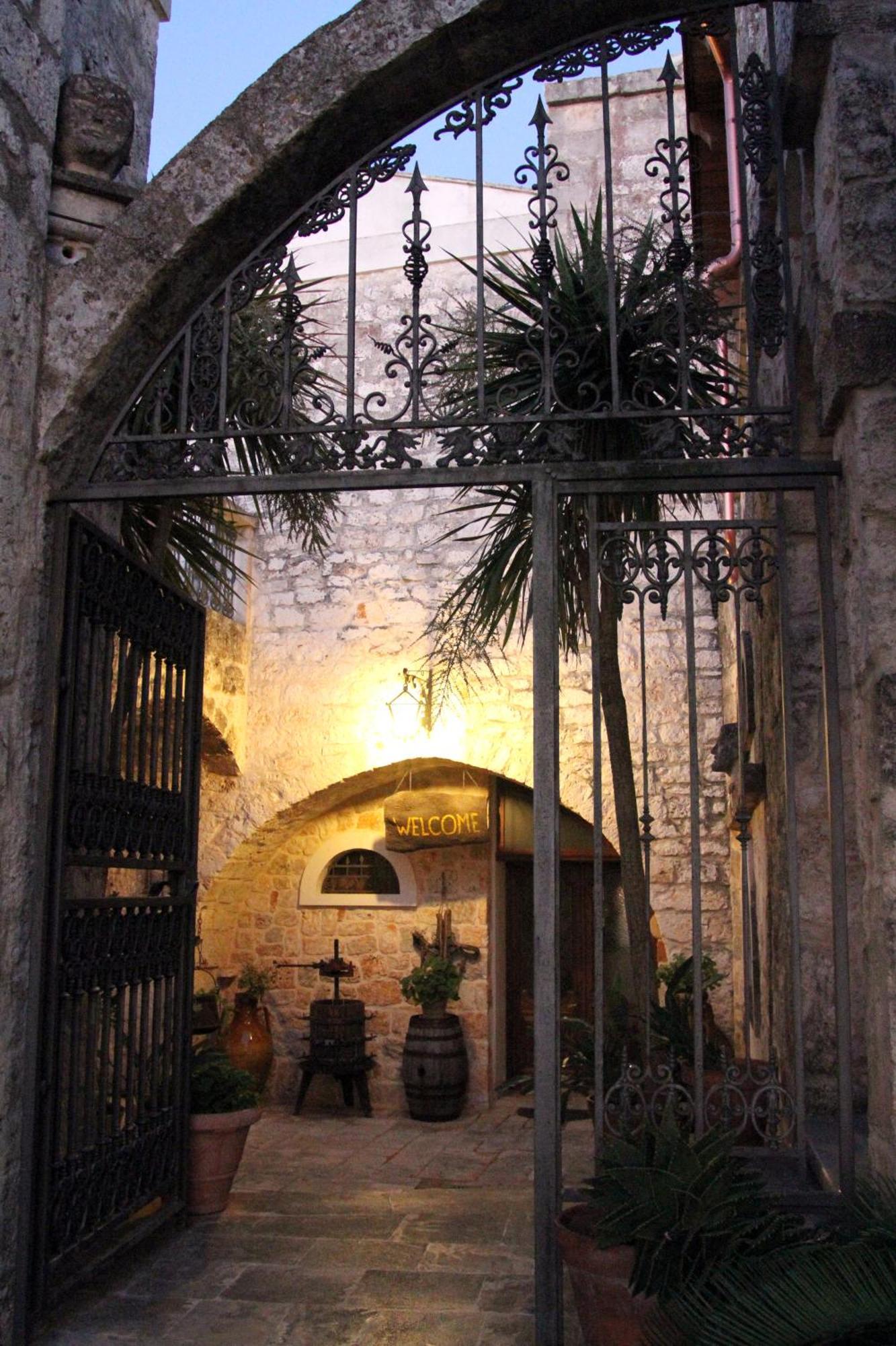 Masseria Tolla Остуни Екстериор снимка