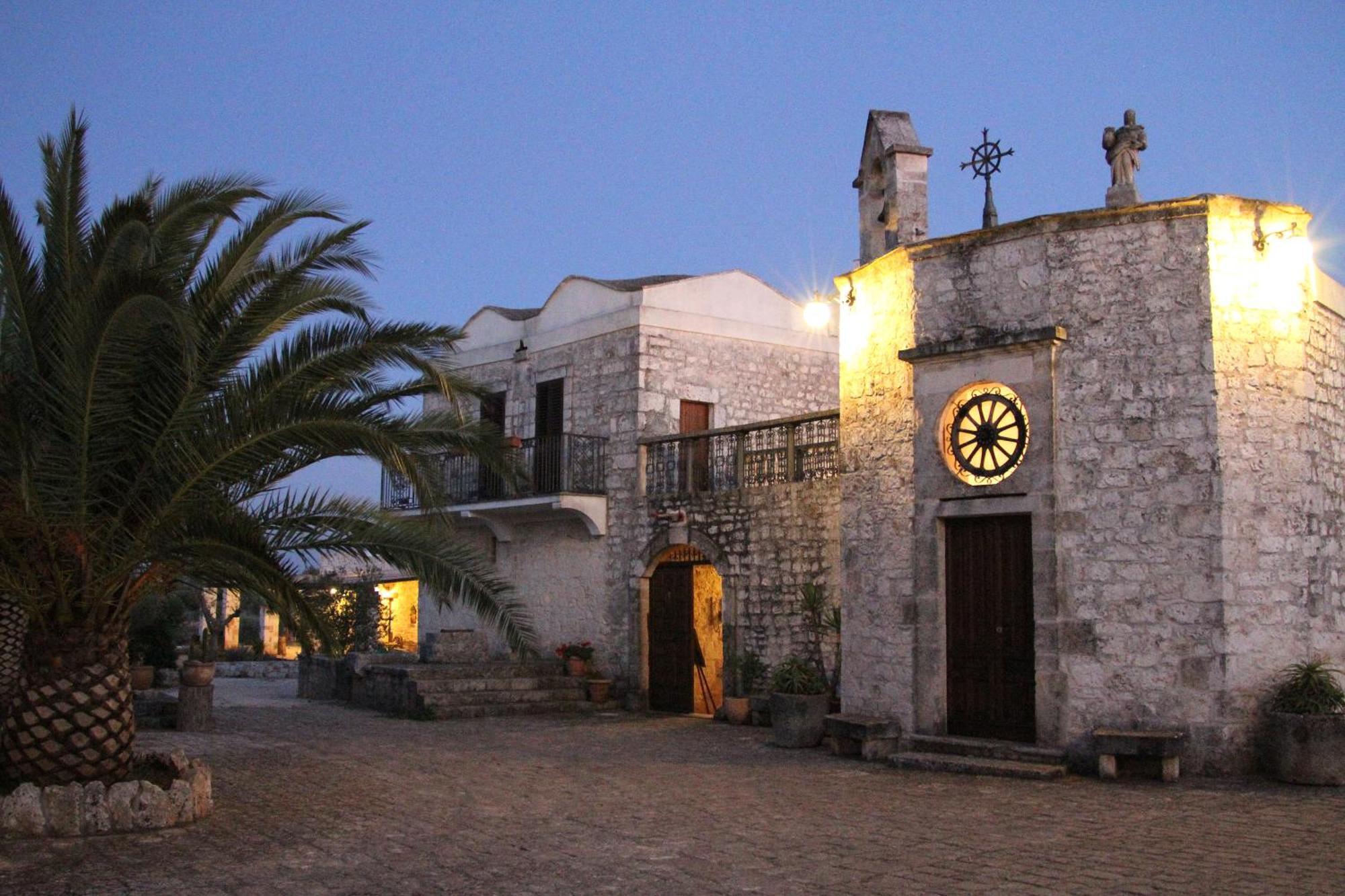 Masseria Tolla Остуни Екстериор снимка