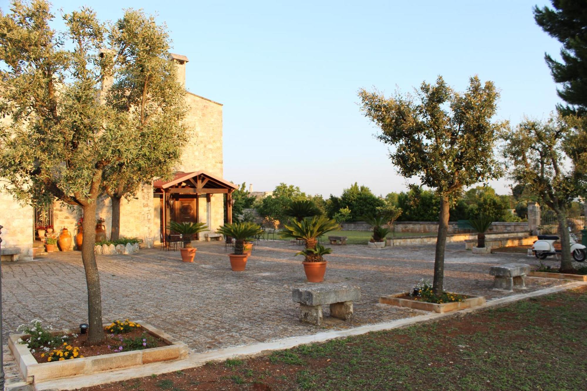 Masseria Tolla Остуни Екстериор снимка