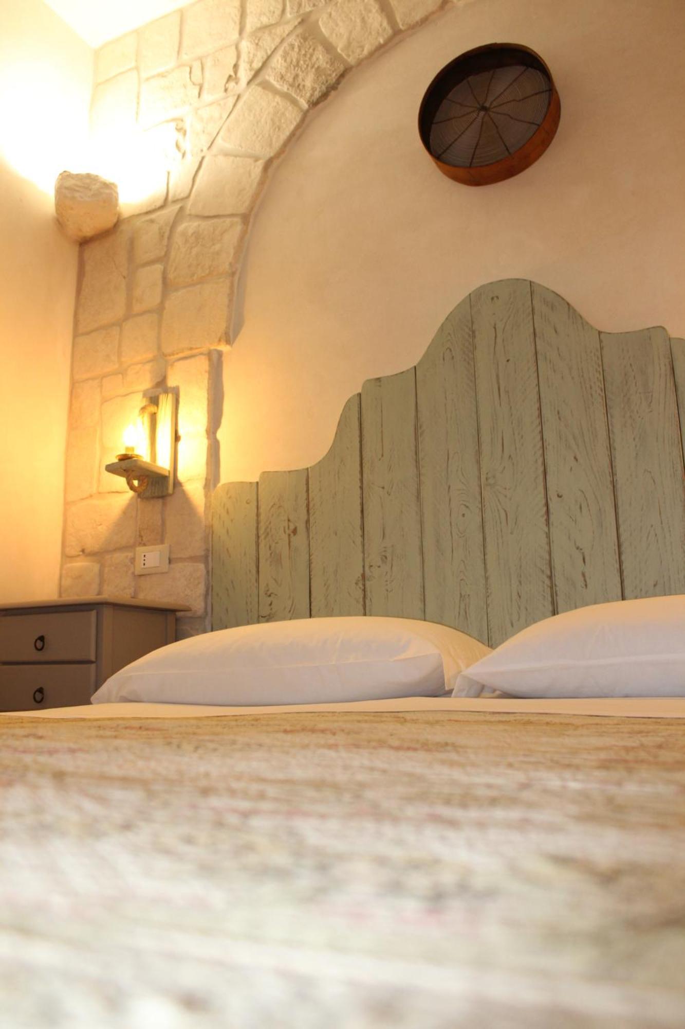 Masseria Tolla Остуни Екстериор снимка