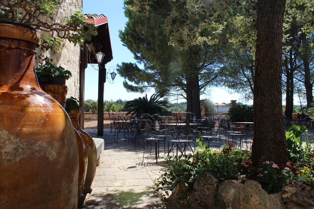 Masseria Tolla Остуни Екстериор снимка